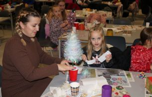 christmas-arts-and-crafts-evening